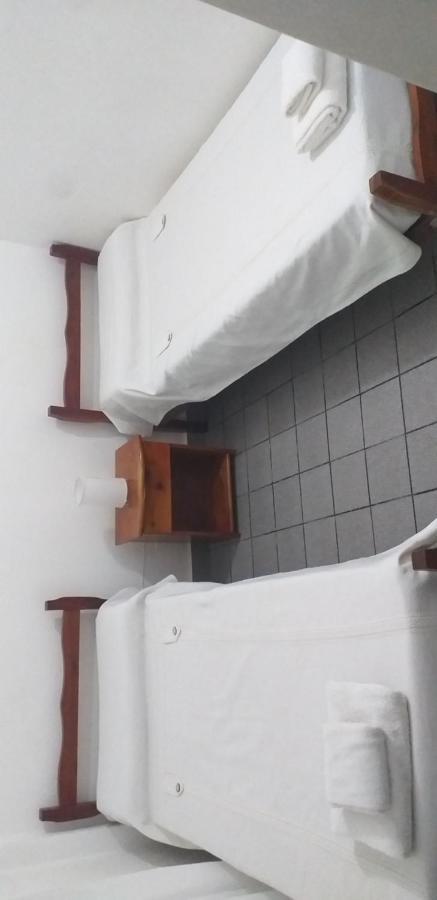 פוארטו מדרין Hotel Tandil מראה חיצוני תמונה