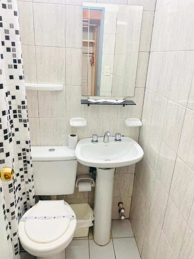 פוארטו מדרין Hotel Tandil מראה חיצוני תמונה