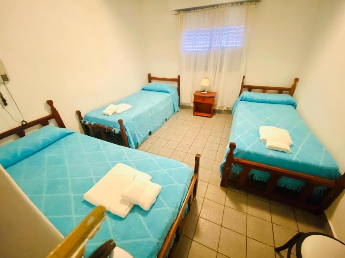 פוארטו מדרין Hotel Tandil מראה חיצוני תמונה