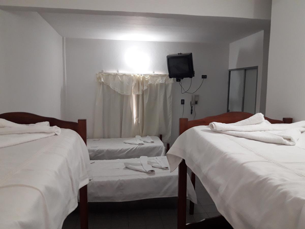 פוארטו מדרין Hotel Tandil מראה חיצוני תמונה